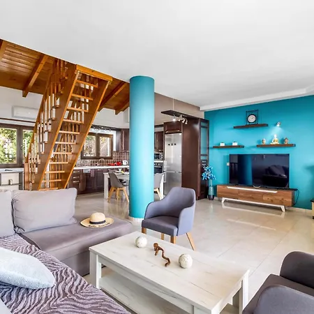Dom wakacyjny Remvi House