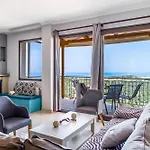 Remvi House *